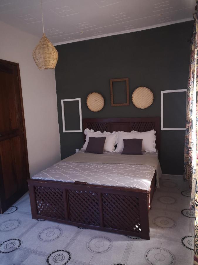 Safari Adventures-House Bed and Breakfast Αρούσα Εξωτερικό φωτογραφία